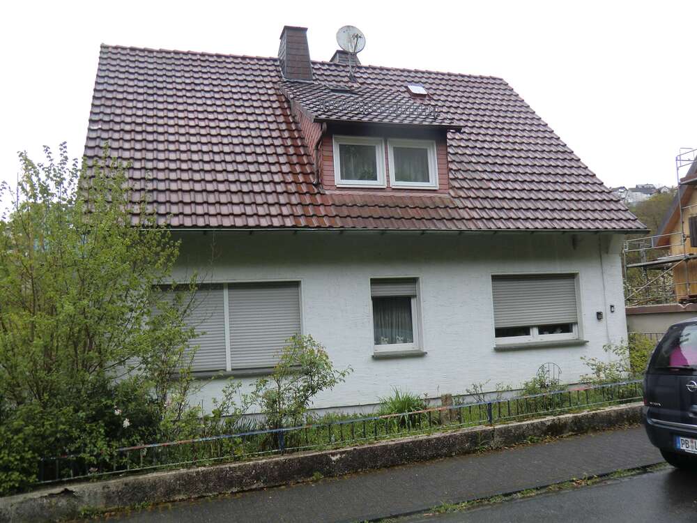 Thumbnail-Haus zum Kaufen in Büren 90.000,00 € 124 m²