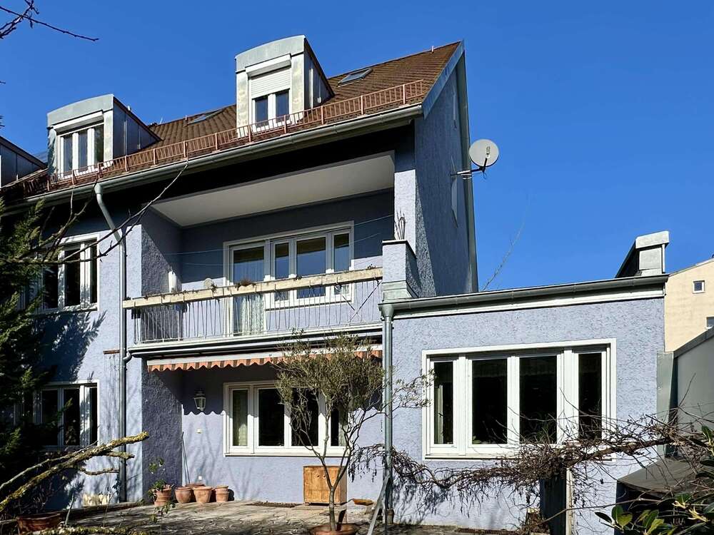 Thumbnail-Haus zum Kaufen in Regensburg 925.000,00 € 205 m²