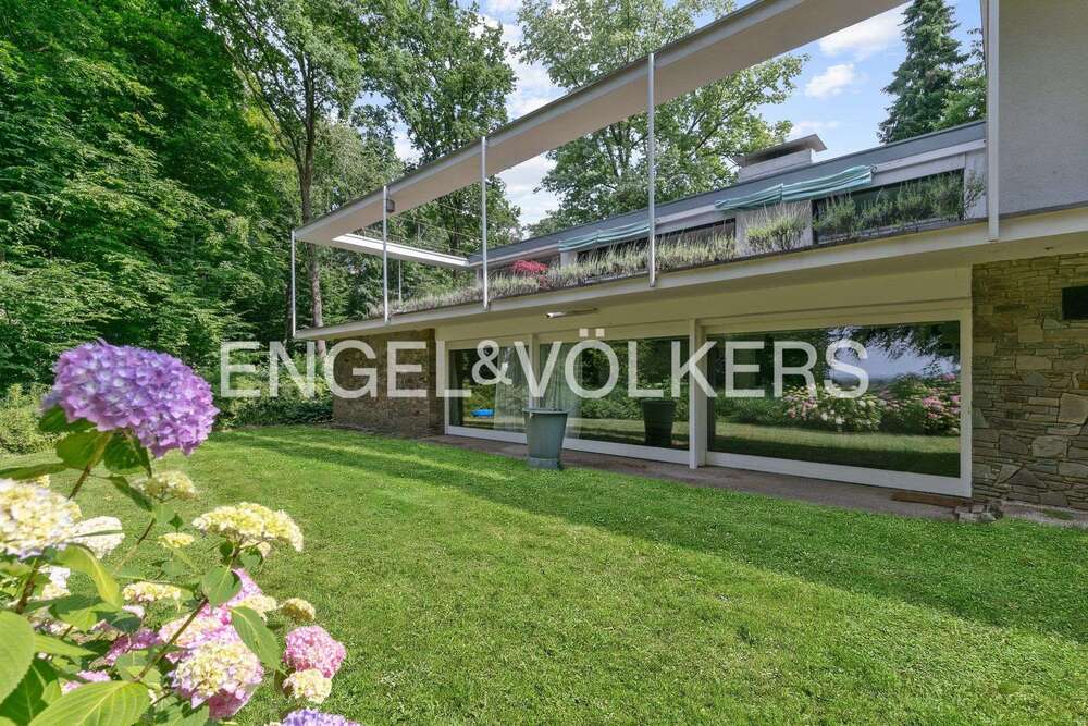 Thumbnail-Haus zum Kaufen in Bergisch Gladbach -Hebborn 1.260.000,00 € 214 m²