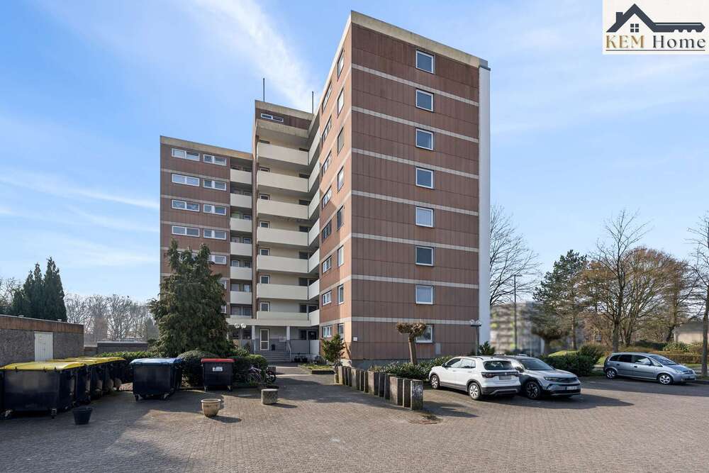 Thumbnail-Wohnung zum Kaufen in Hiddenhausen 98.000,00 € 81 m²