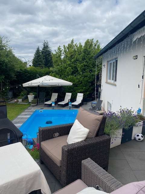 Thumbnail-Haus zum Kaufen in Dreieich 895.000,00 € 145 m²