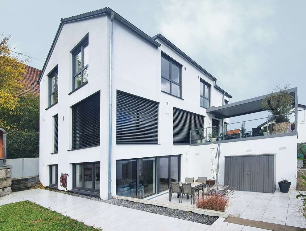 Thumbnail-Haus zum Kaufen in Winnenden 1.400.000,00 € 250 m²