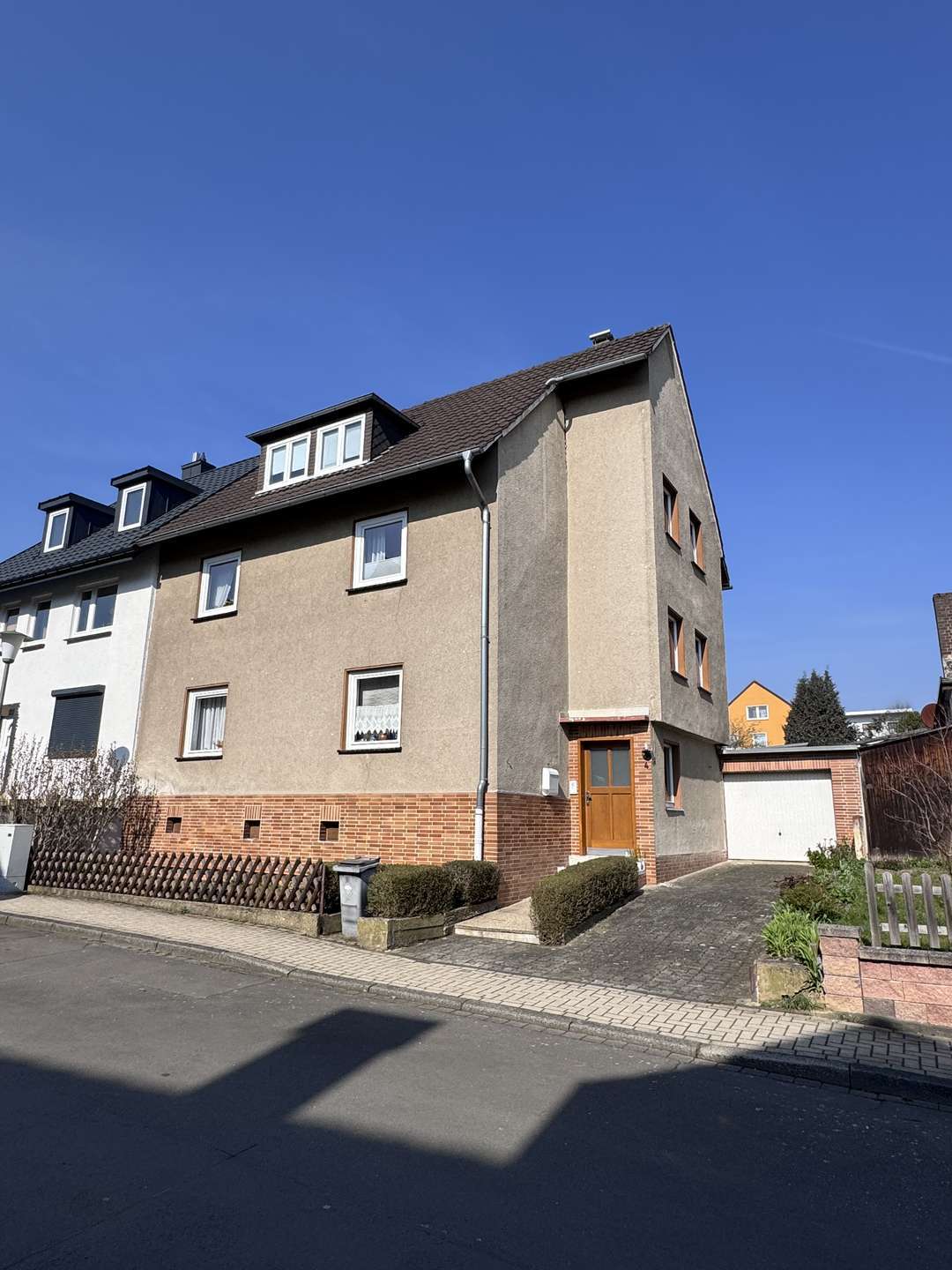 Thumbnail-Haus zum Kaufen in Kassel 225.000,00 € 155 m²