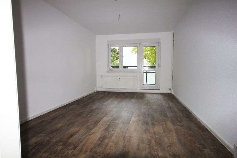 Thumbnail-Wohnung zum Mieten in Halle (Saale) 323,00 € 59.73 m²
