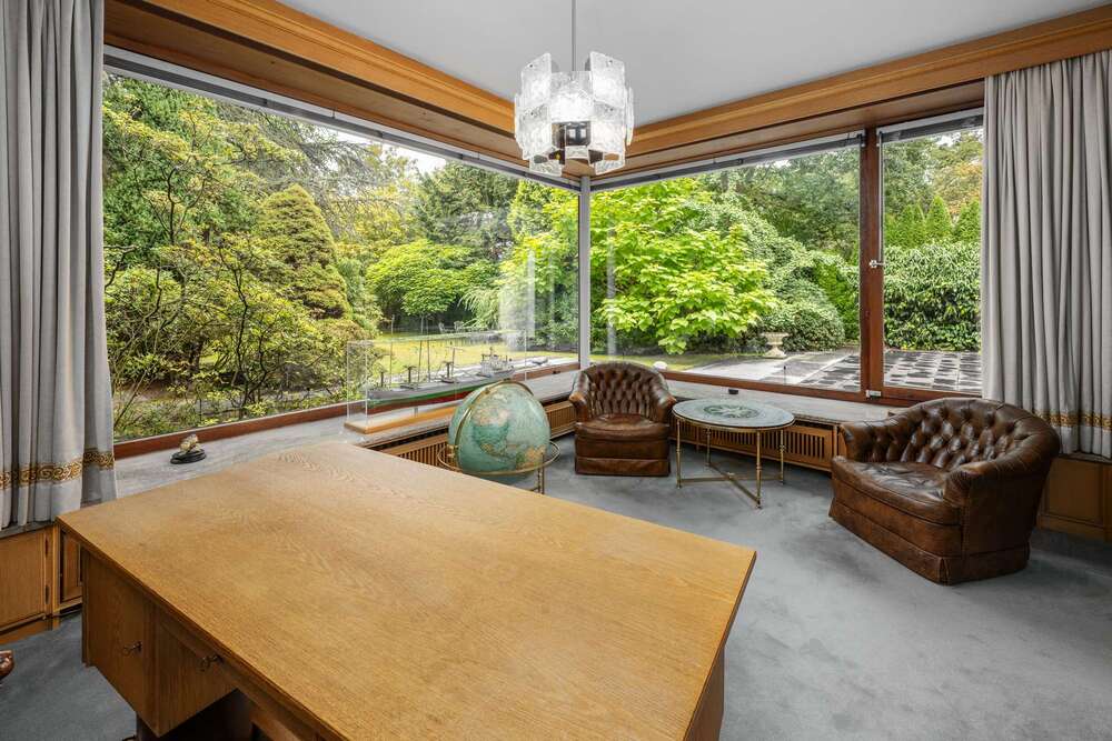 Thumbnail-Haus zum Kaufen in Hamburg Poppenbüttel 2.990.000,00 € 420 m²