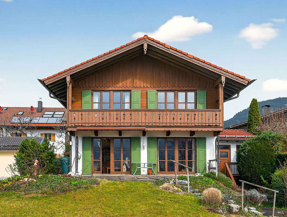 Thumbnail-Haus zum Kaufen in Lenggries 1.420.000,00 € 218 m²