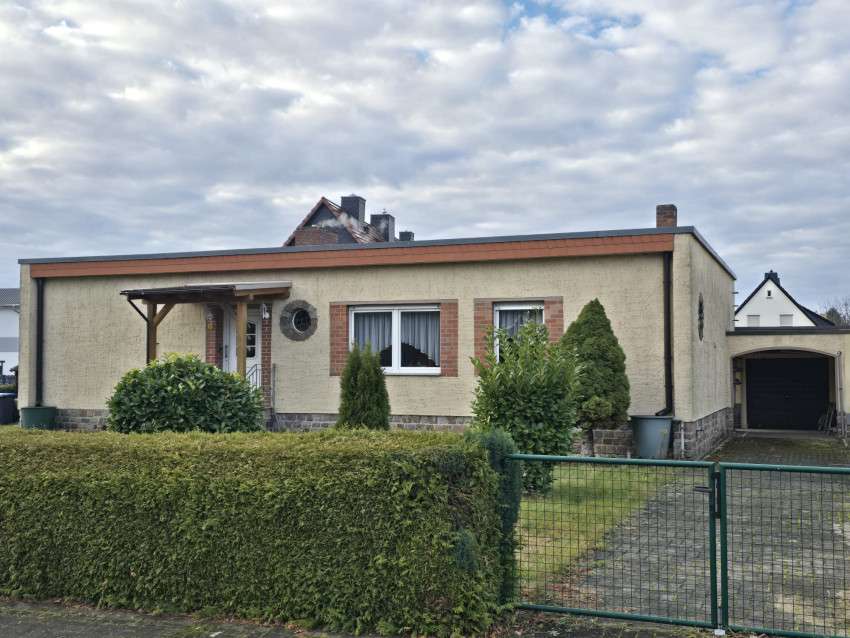 Thumbnail-Haus zum Kaufen in Bitterfeld-Wolfen 230.000,00 € 110 m²