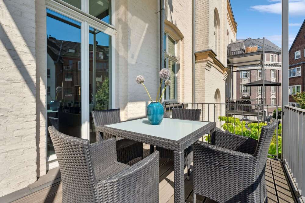 Thumbnail-Wohnung zum Kaufen in Düsseldorf - Altstadt 1.190.000,00 € 127 m²