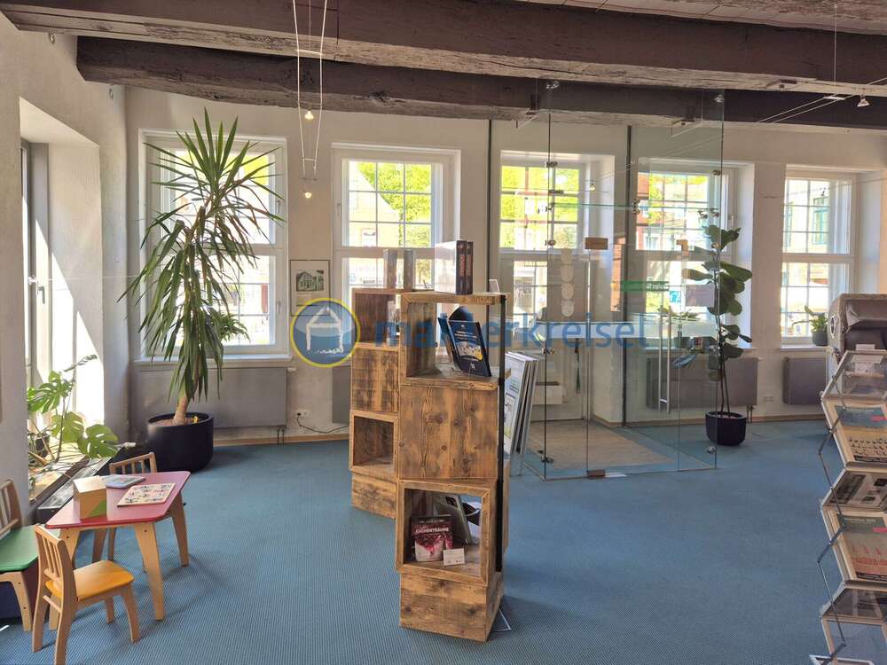 Thumbnail-Büro in Esens 1.850,00 € 119 m²