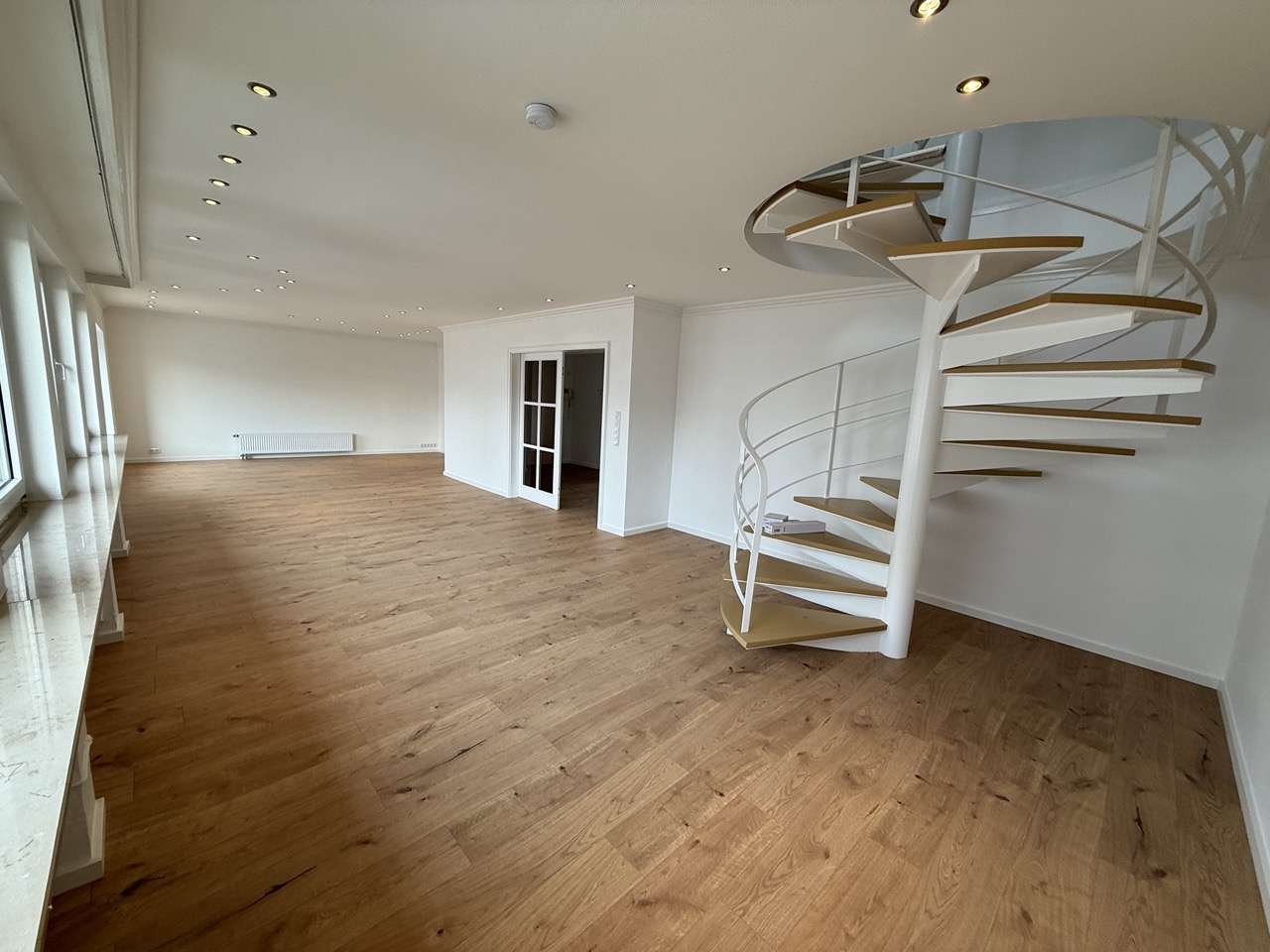 Thumbnail-Wohnung zum Mieten in Köln 2.250,00 € 150 m²