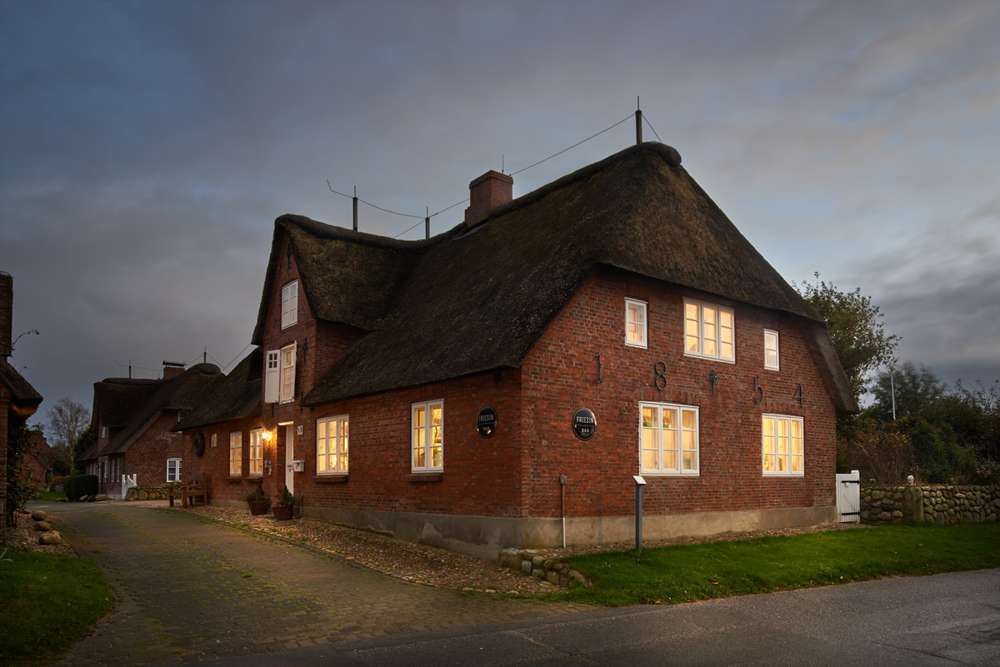 Thumbnail-Haus zum Kaufen in Oldsum 1.500.000,00 € 274 m²