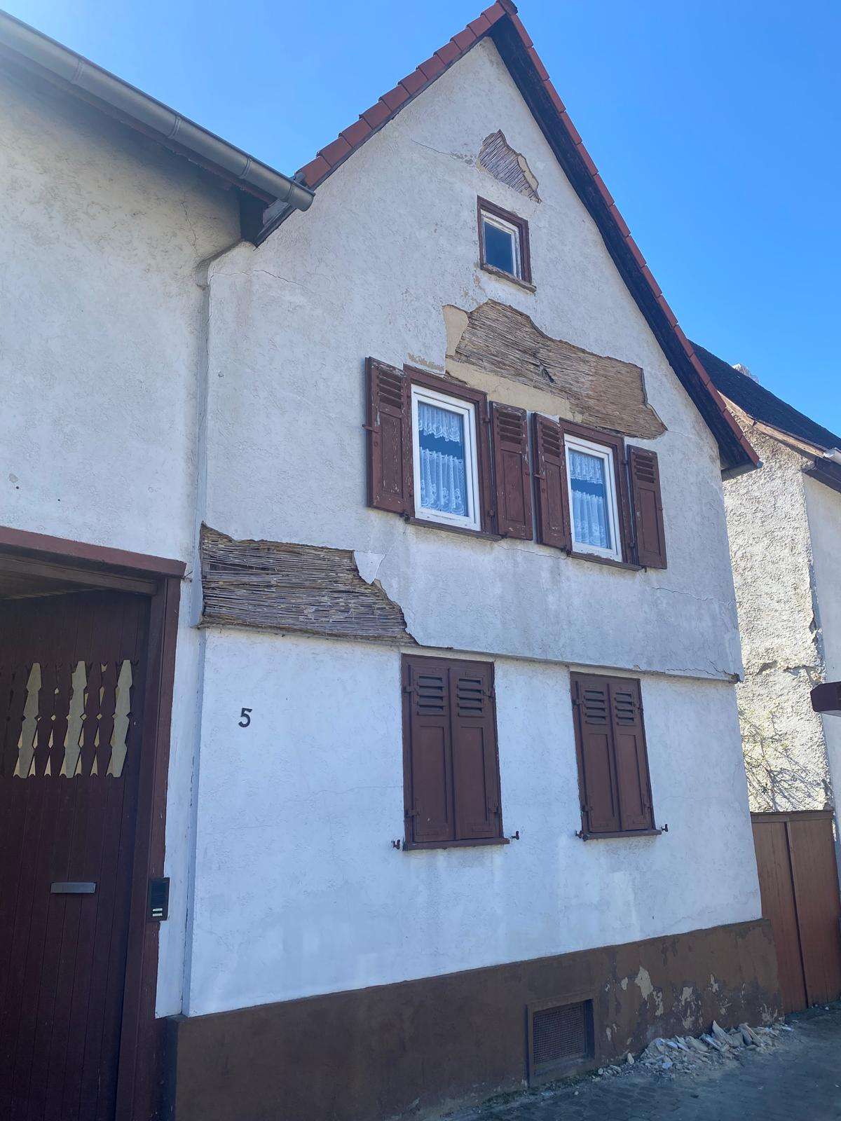 Thumbnail-Haus zum Kaufen in Wölfersheim 125.000,00 € 170 m²