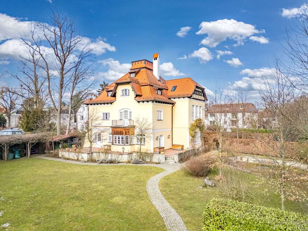 Thumbnail-Haus zum Kaufen in München 14.800.000,00 € 710 m²
