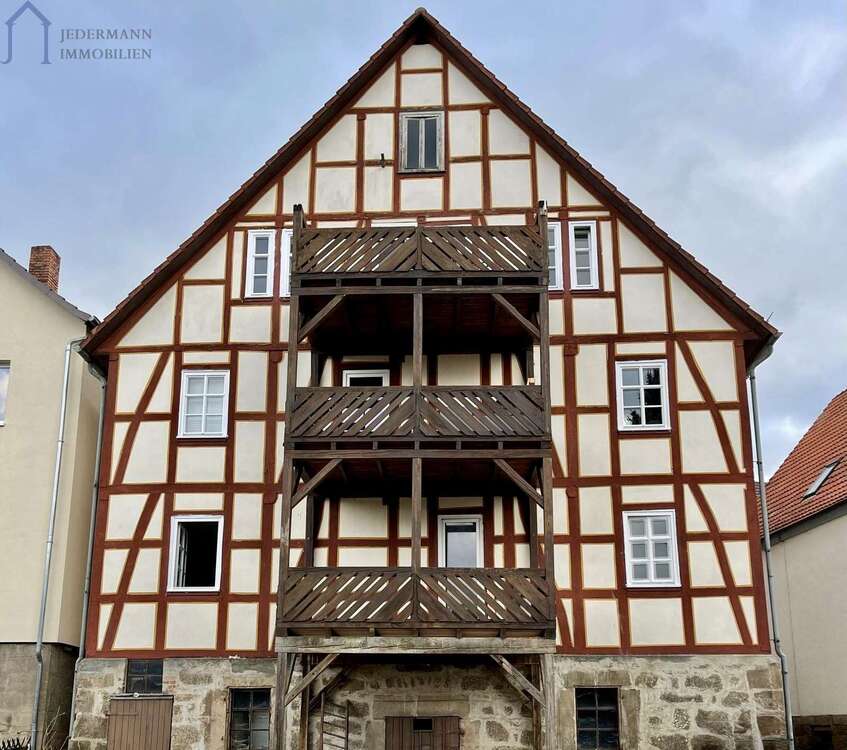 Thumbnail-Haus zum Kaufen in Naumburg 595.000,00 € 437.85 m²