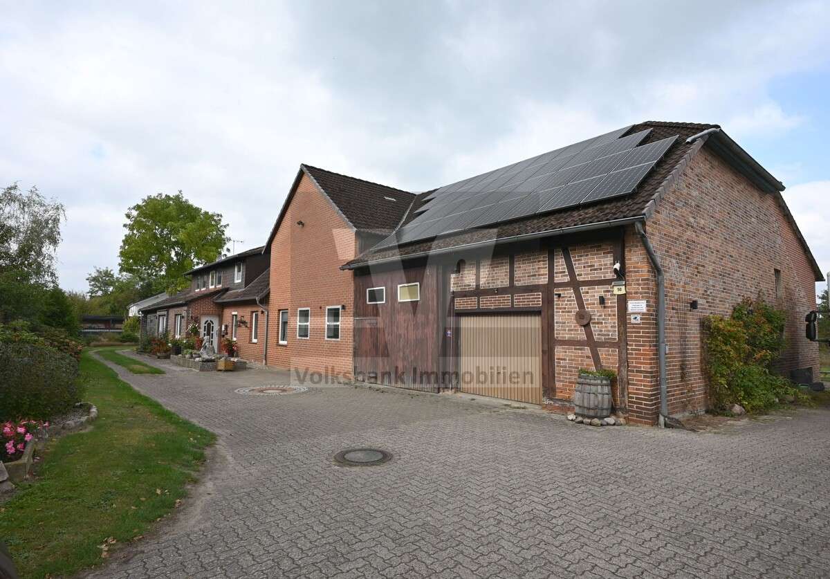 Thumbnail-Haus zum Kaufen in Wienhausen Bockelskamp 389.000,00 € 243 m²