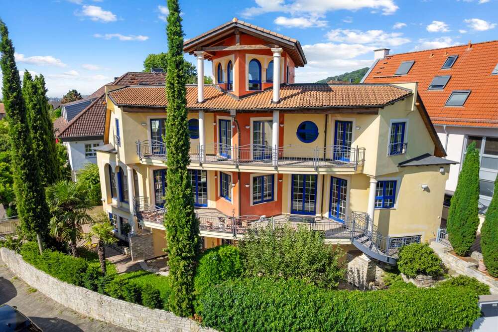 Thumbnail-Haus zum Kaufen in Hofheim 2.195.000,00 € 347 m²