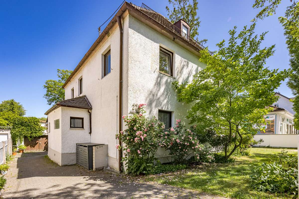 Thumbnail-Haus zum Kaufen in München Fasanerie 1.680.000,00 € 275 m²