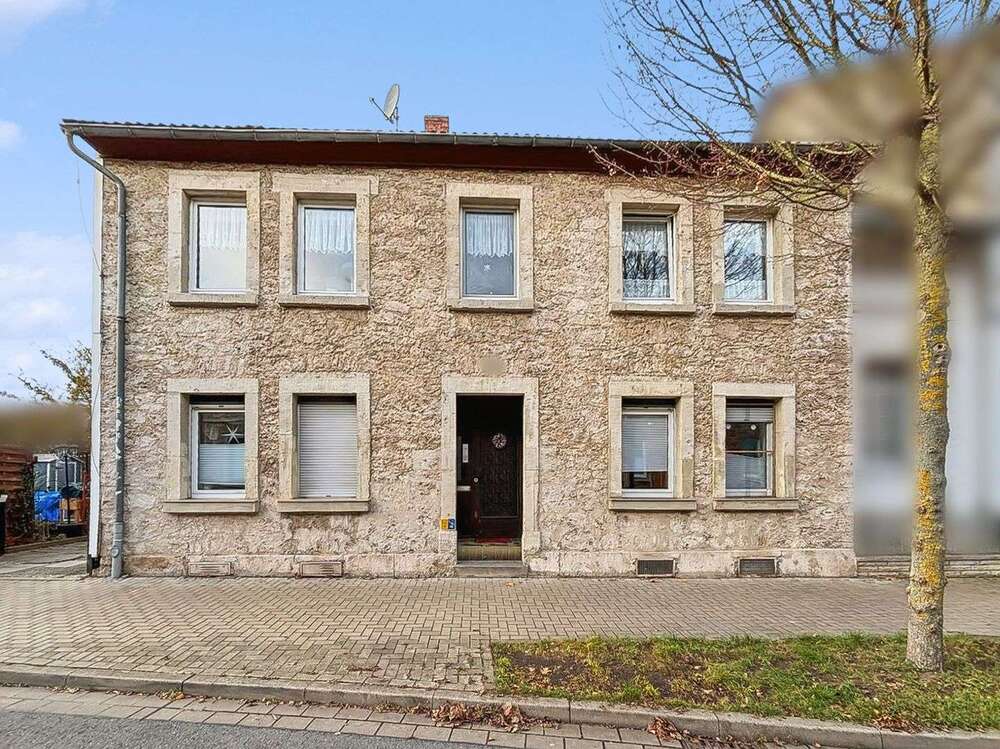 Thumbnail-Haus zum Kaufen in Königslutter am Elm 249.000,00 € 284 m²
