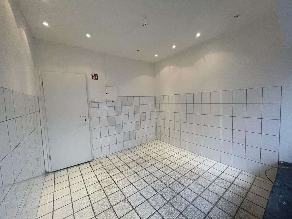 Thumbnail-Einzelhandel in Düsseldorf 700,00 € 15 m²