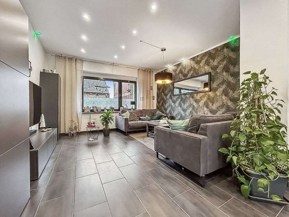 Thumbnail-Haus zum Kaufen in Oberhausen 349.000,00 € 210 m²