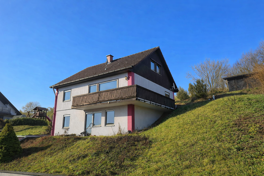 Thumbnail-Haus zum Kaufen in Wartmannsroth 210.000,00 € 158 m²