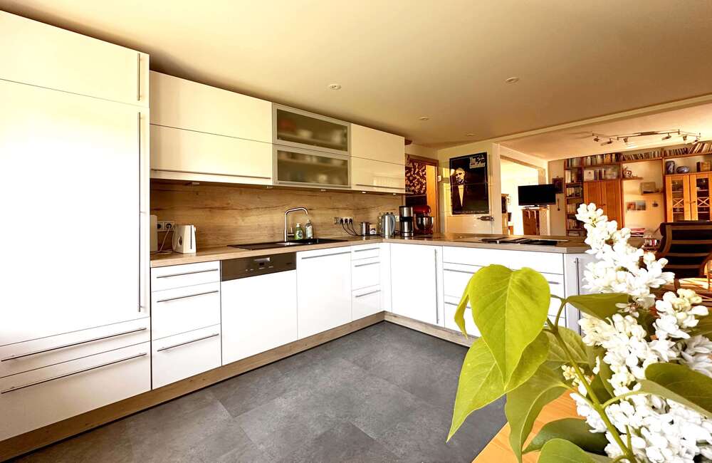 Thumbnail-Haus zum Kaufen in Bad Emstal 219.000,00 € 180 m²