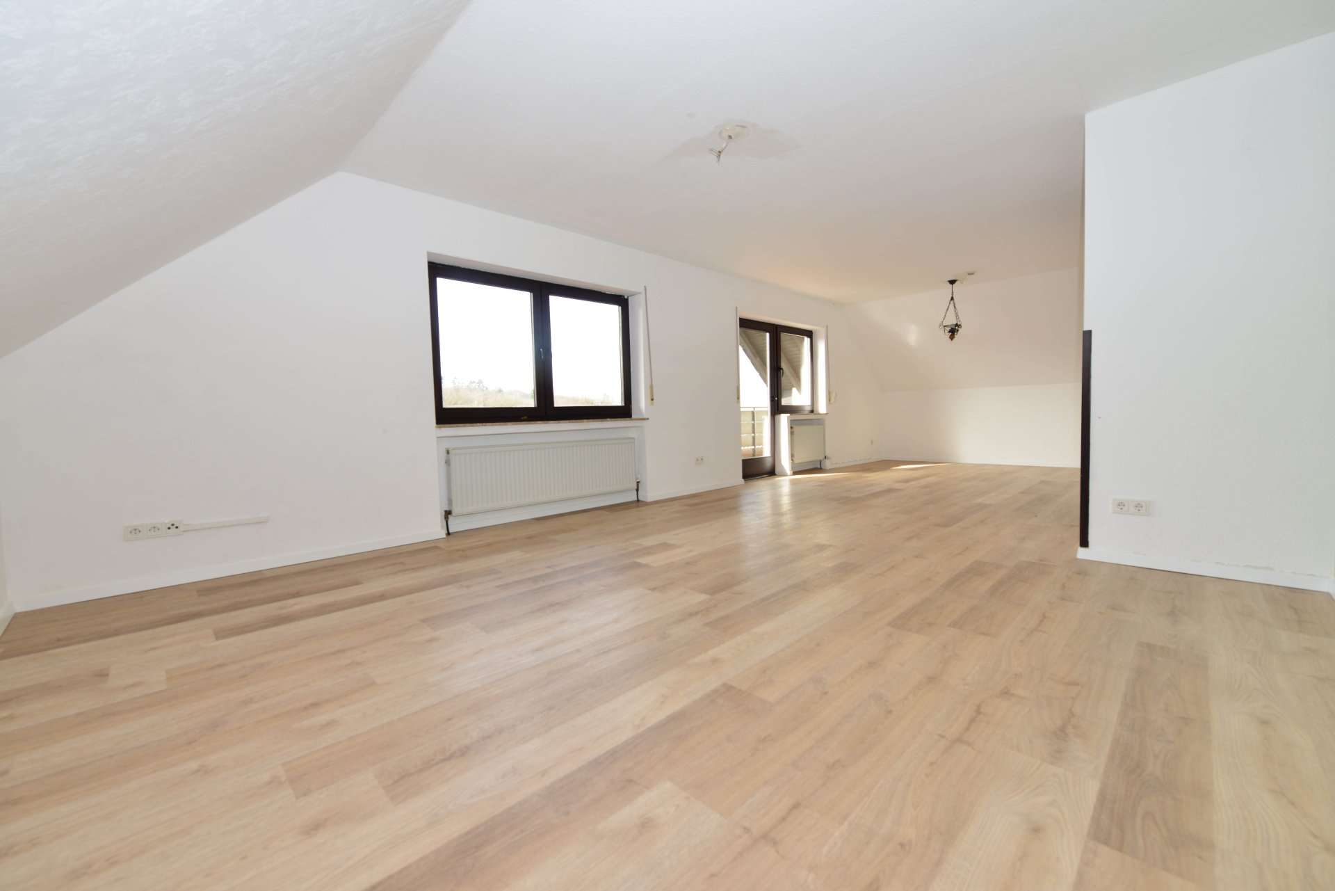 Thumbnail-Wohnung zum Mieten in Hennef-Lichtenberg 765,00 € 80 m²