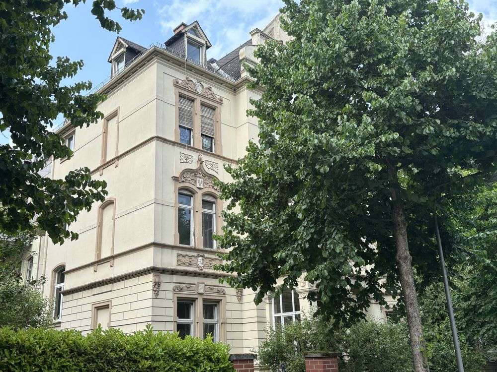 Thumbnail-Wohnung zum Mieten in Wiesbaden 1.890,00 € 158 m²