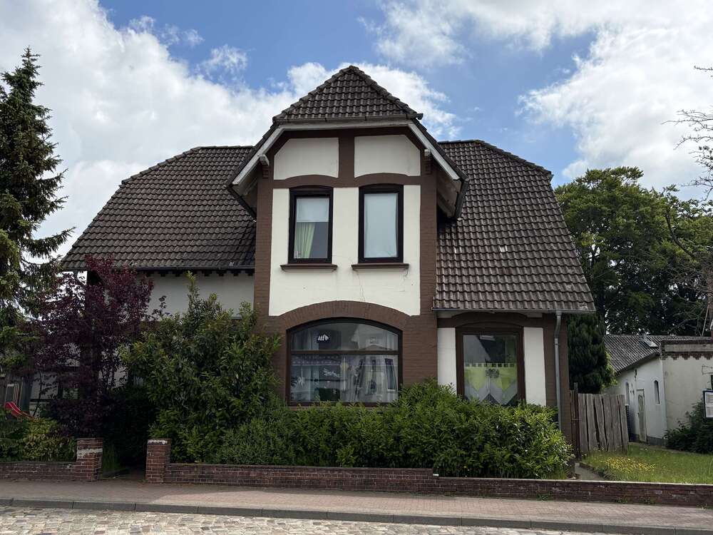 Thumbnail-Haus zum Kaufen in Bredstedt 259.000,00 € 233 m²