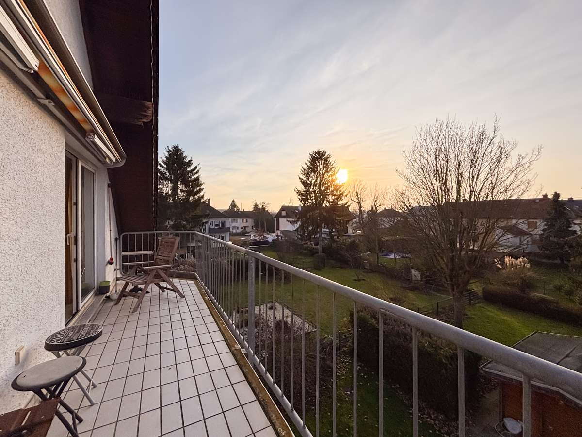 Thumbnail-Wohnung zum Kaufen in Wiesbaden Biebrich 362.000,00 € 95.9 m²