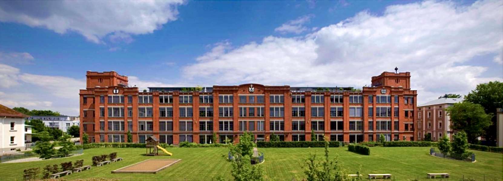 Thumbnail-Wohnung zum Kaufen in Augsburg 1.249.000,00 € 213 m²