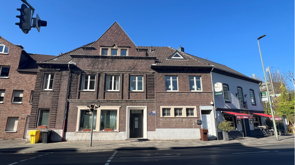 Thumbnail-Wohnung zum Kaufen in Neuss 250.000,00 € 219 m²