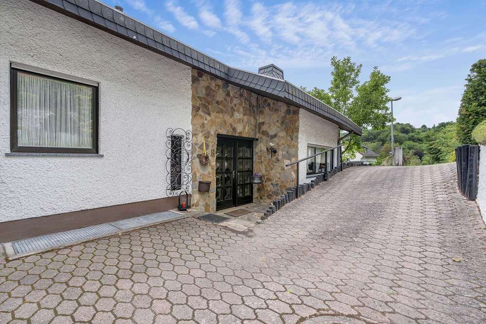 Thumbnail-Haus zum Kaufen in Neuwied 369.000,00 € 127.87 m²