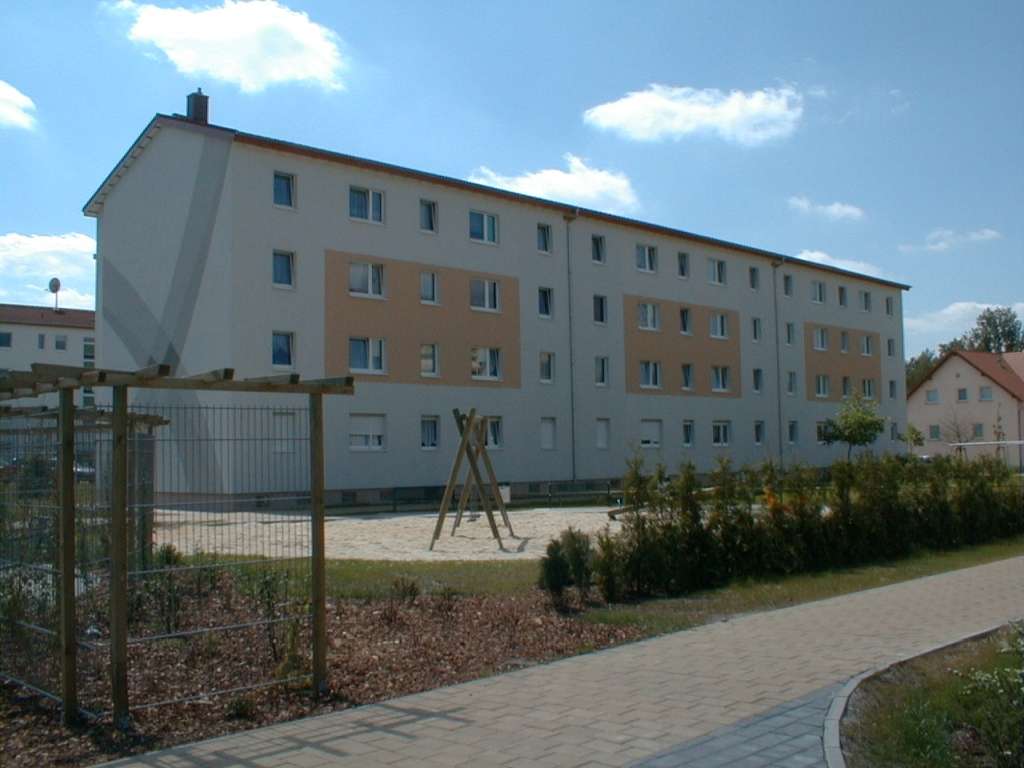 Thumbnail-Wohnung zum Mieten in Lauta 390,00 € 66.88 m²