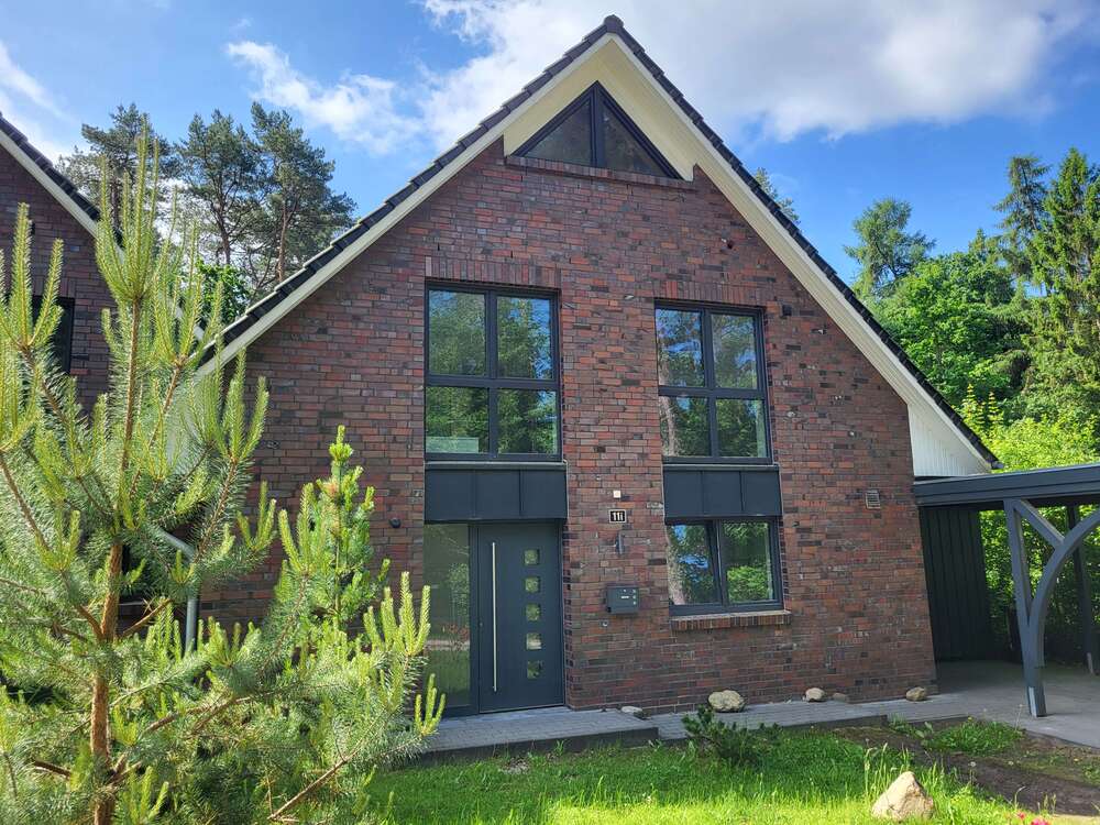 Thumbnail-Haus zum Mieten in Buchholz 1.990,00 € 146 m²