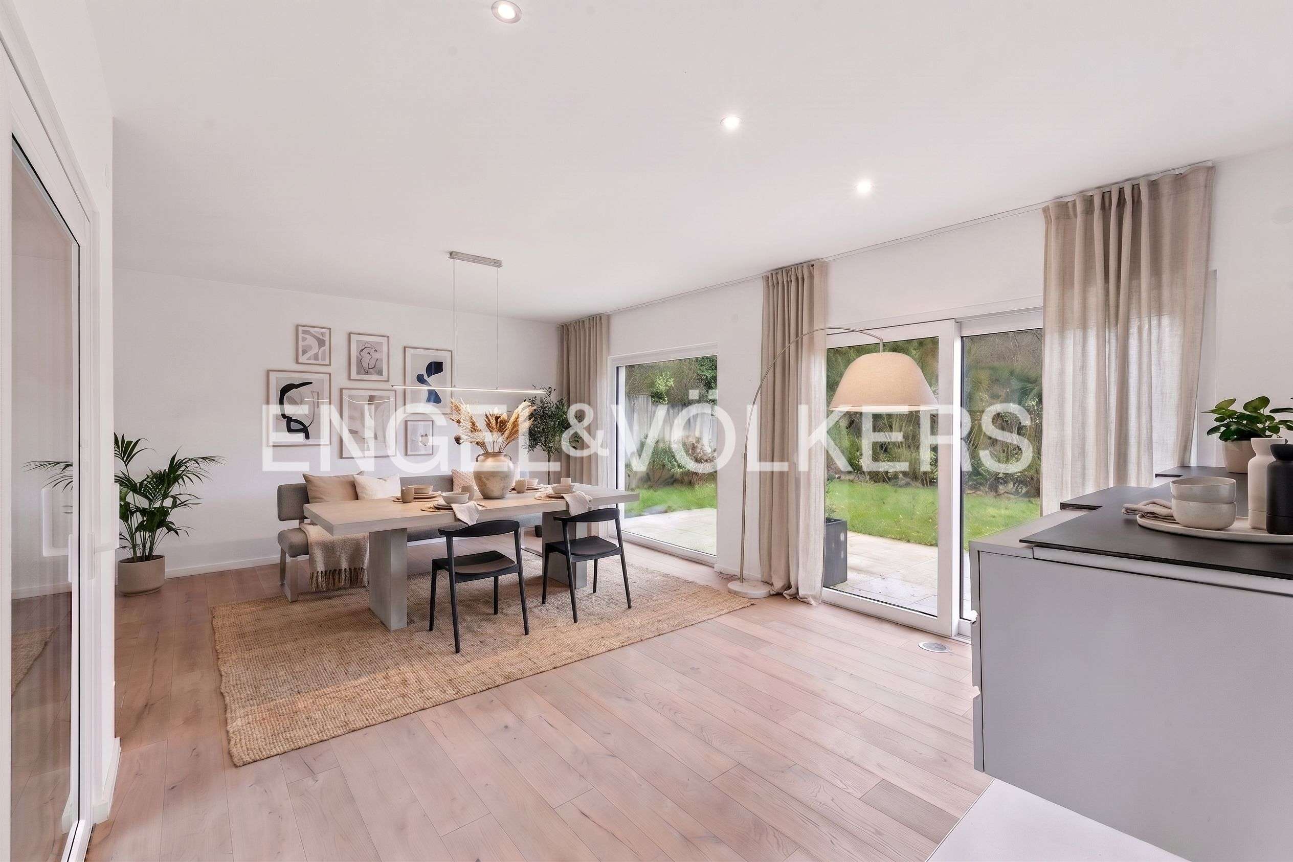 Thumbnail-Haus zum Mieten in Bad Soden am Taunus 4.995,00 € 325 m²