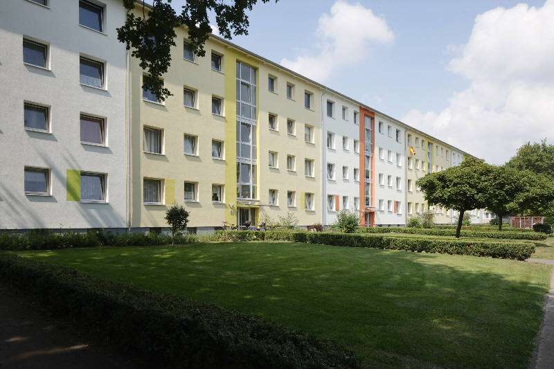 Thumbnail-Wohnung zum Mieten in Bremerhaven 408,00 € 65.61 m²