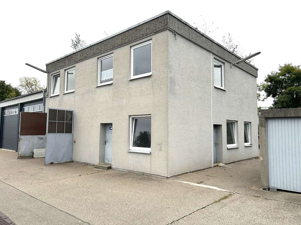 Thumbnail-Halle in Aichach 785,00 € 37.1 m²