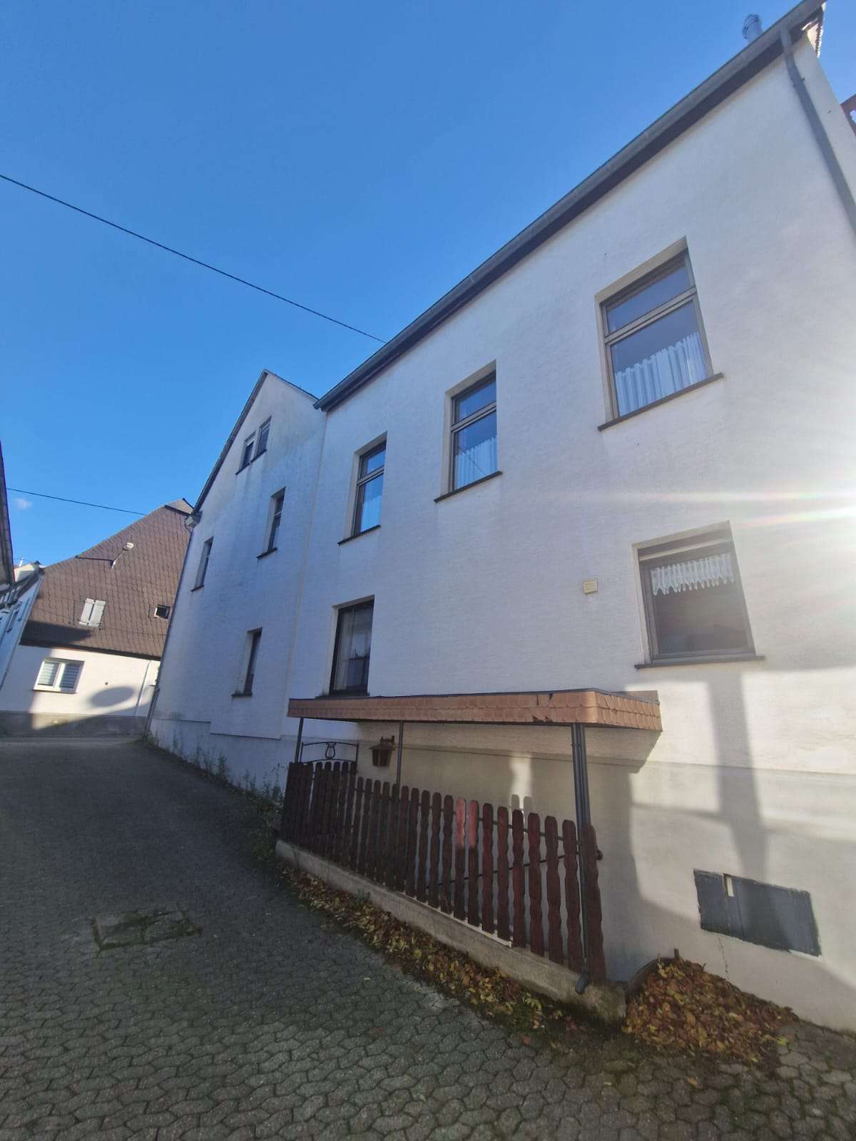 Thumbnail-Haus zum Kaufen in Koblenz 449.000,00 € 400 m²