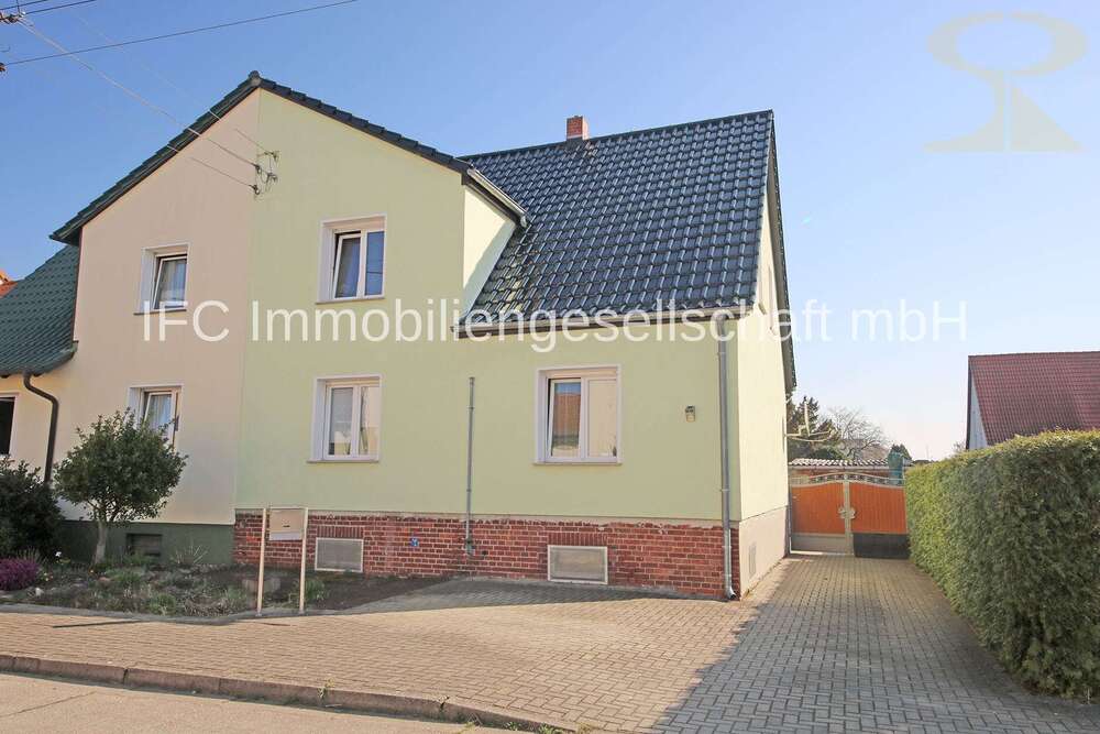 Thumbnail-Haus zum Kaufen in Dessau-Roßlau 180.000,00 € 110 m²