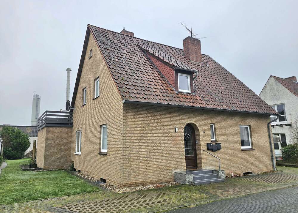 Thumbnail-Haus zum Kaufen in Uelzen 299.000,00 € 195 m²