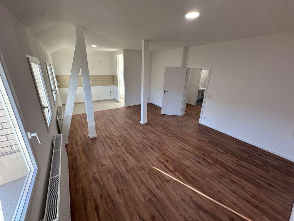 Thumbnail-Wohnung zum Mieten in Düsseldorf 1.250,00 € 90 m²