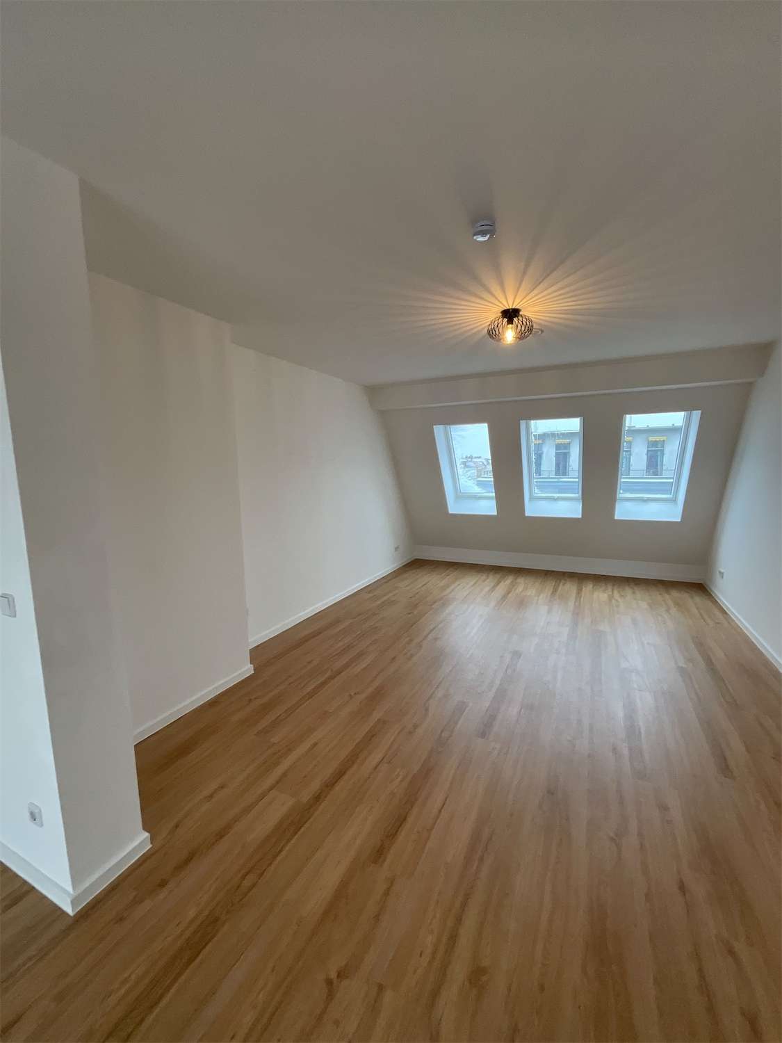 Thumbnail-Wohnung zum Mieten in Berlin 1.864,84 € 81.47 m²
