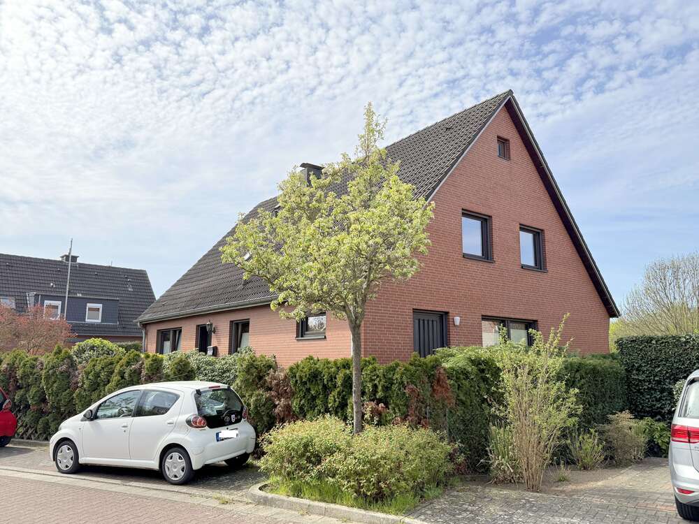 Thumbnail-Haus zum Kaufen in Neuss 750.000,00 € 201 m²