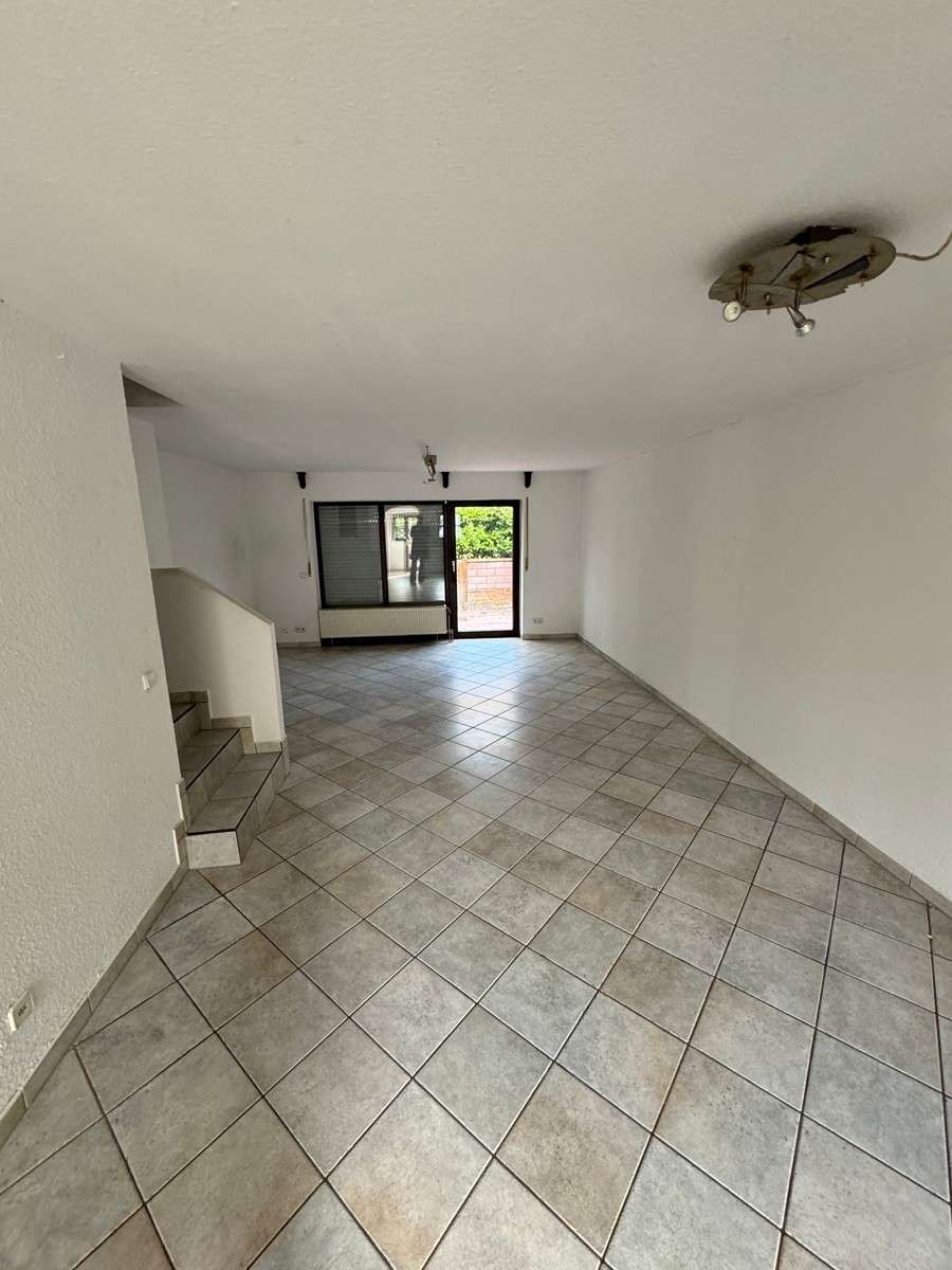 Thumbnail-Haus zum Mieten in Ludwigshafen 1.680,00 € 125 m²