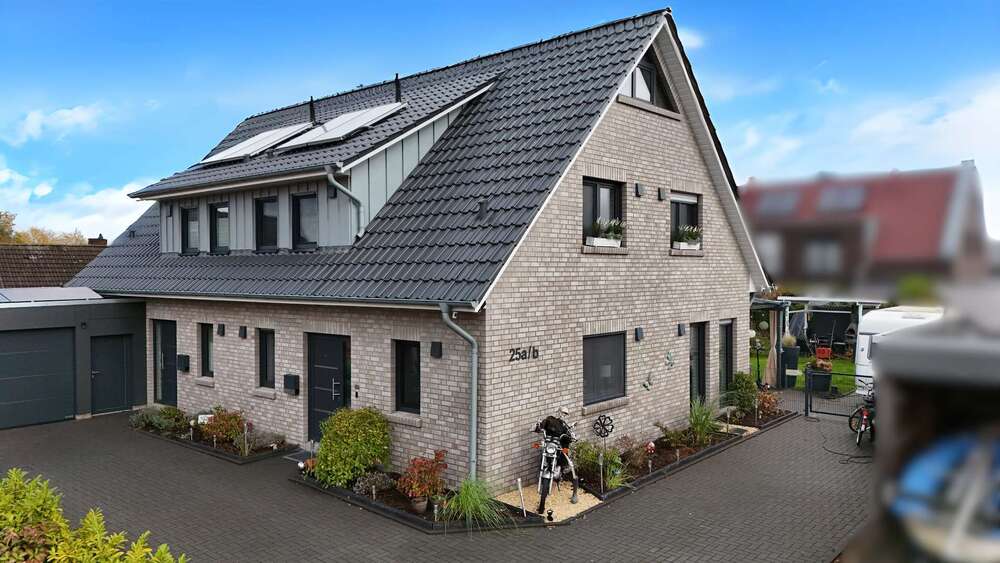 Thumbnail-Haus zum Kaufen in Varel 398.000,00 € 113.44 m²