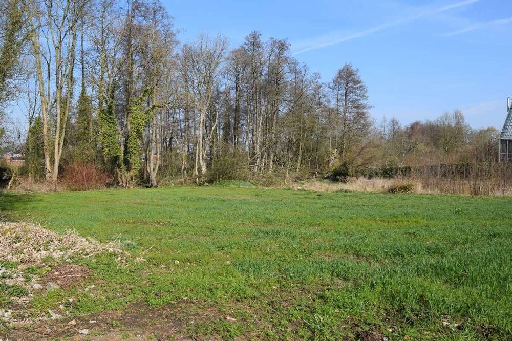 Thumbnail-Grundstück zu verkaufen in Nettetal-Hühr 221.730,00 € 778 m²