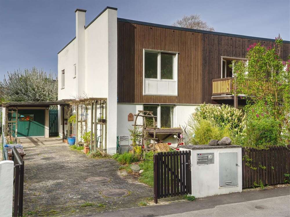 Thumbnail-Haus zum Kaufen in München 970.000,00 € 82 m²