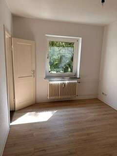 Thumbnail-Wohnung zum Mieten in Bremerhaven 289,00 € 36.05 m²
