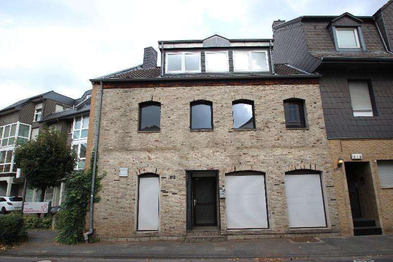 Thumbnail-Haus zum Kaufen in Köln 289.000,00 € 220 m²